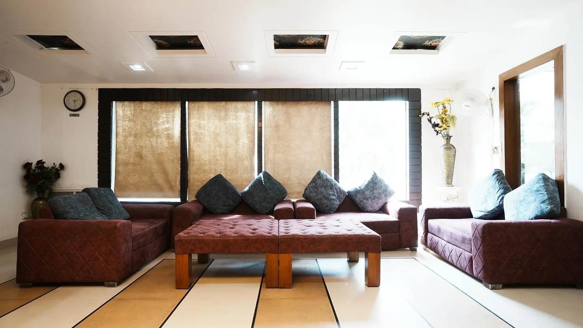 Hotel Om Paradise Near Igi Delhi Airport Νέο Δελχί Ινδία